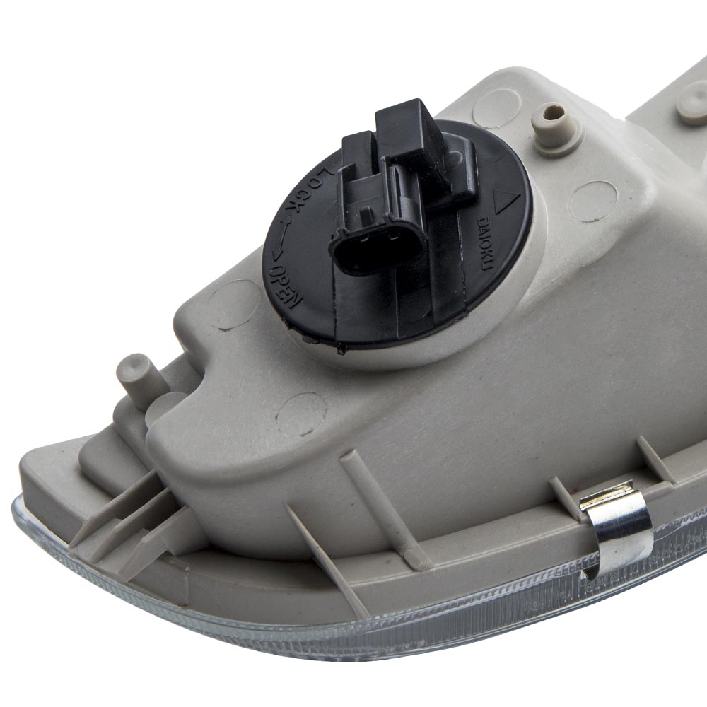 1Pcs  Front  Fog / Driving Light lamp For Toyota Corolla  2001-2002 TO2592105