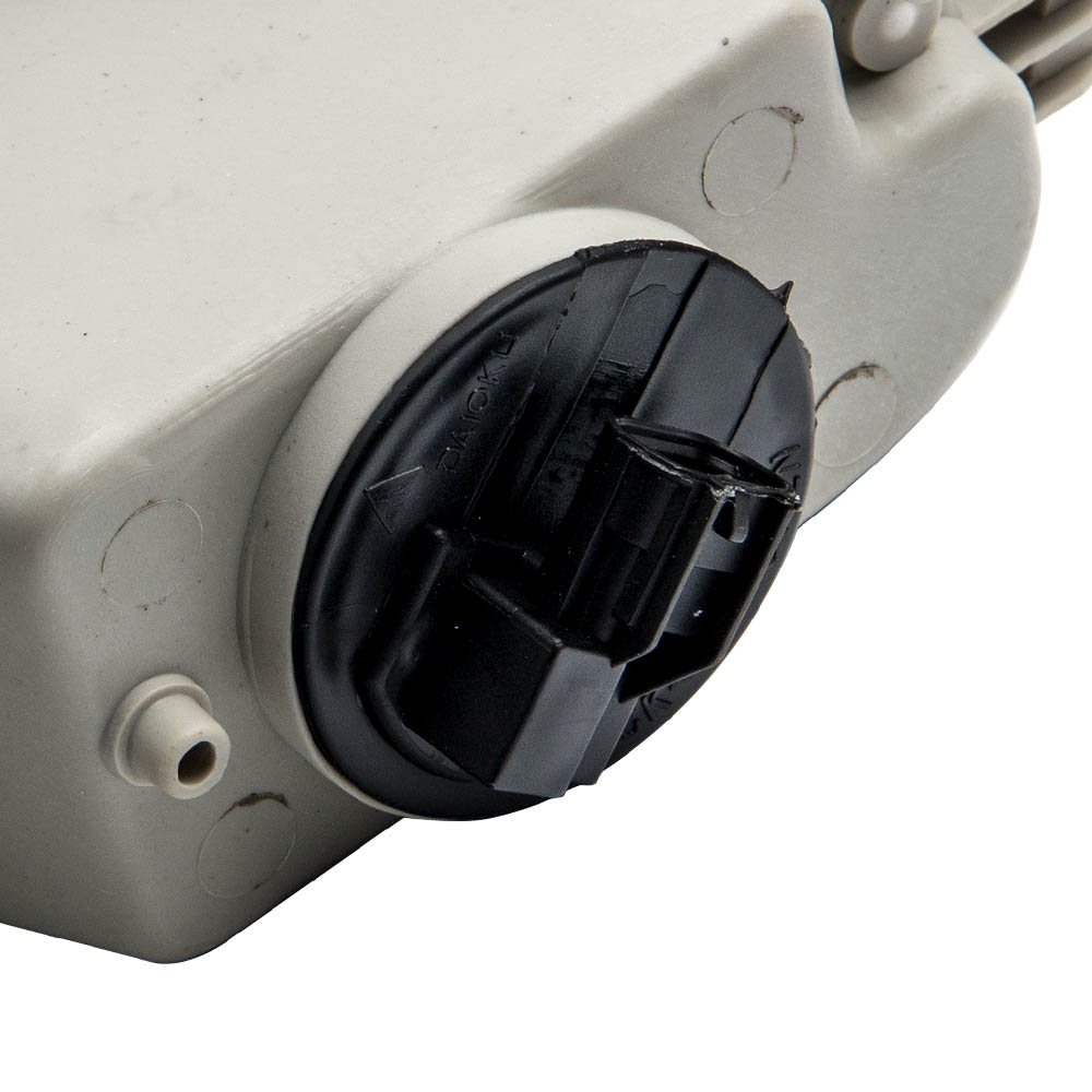 Passenger Side Bumper Fog Lights Assembly For Toyota Corolla 2002 8121002040 x1