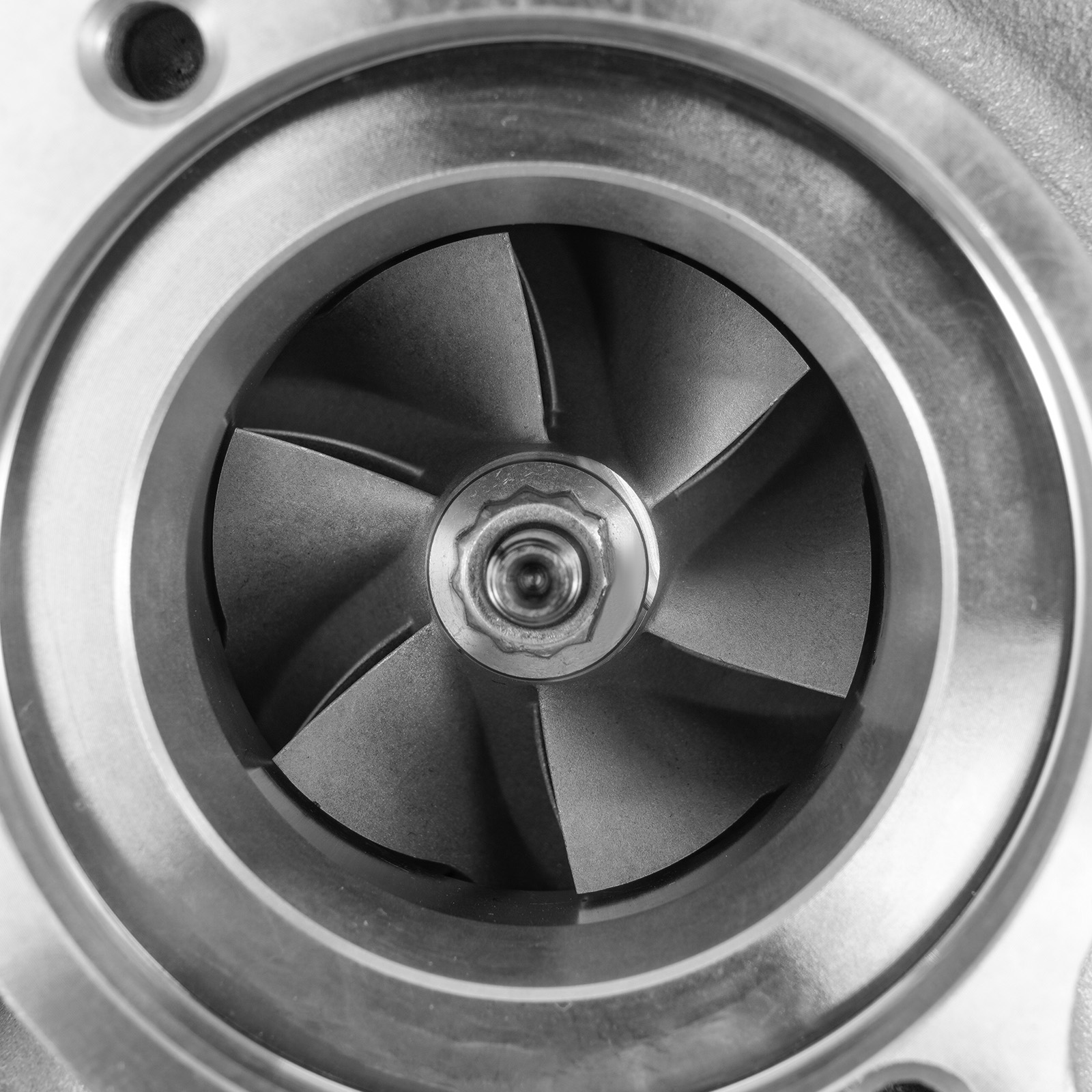 Turbolader for VW T5 2.5 TDI 96KW 130PS AXD 070145701K 070145701KX 070145701