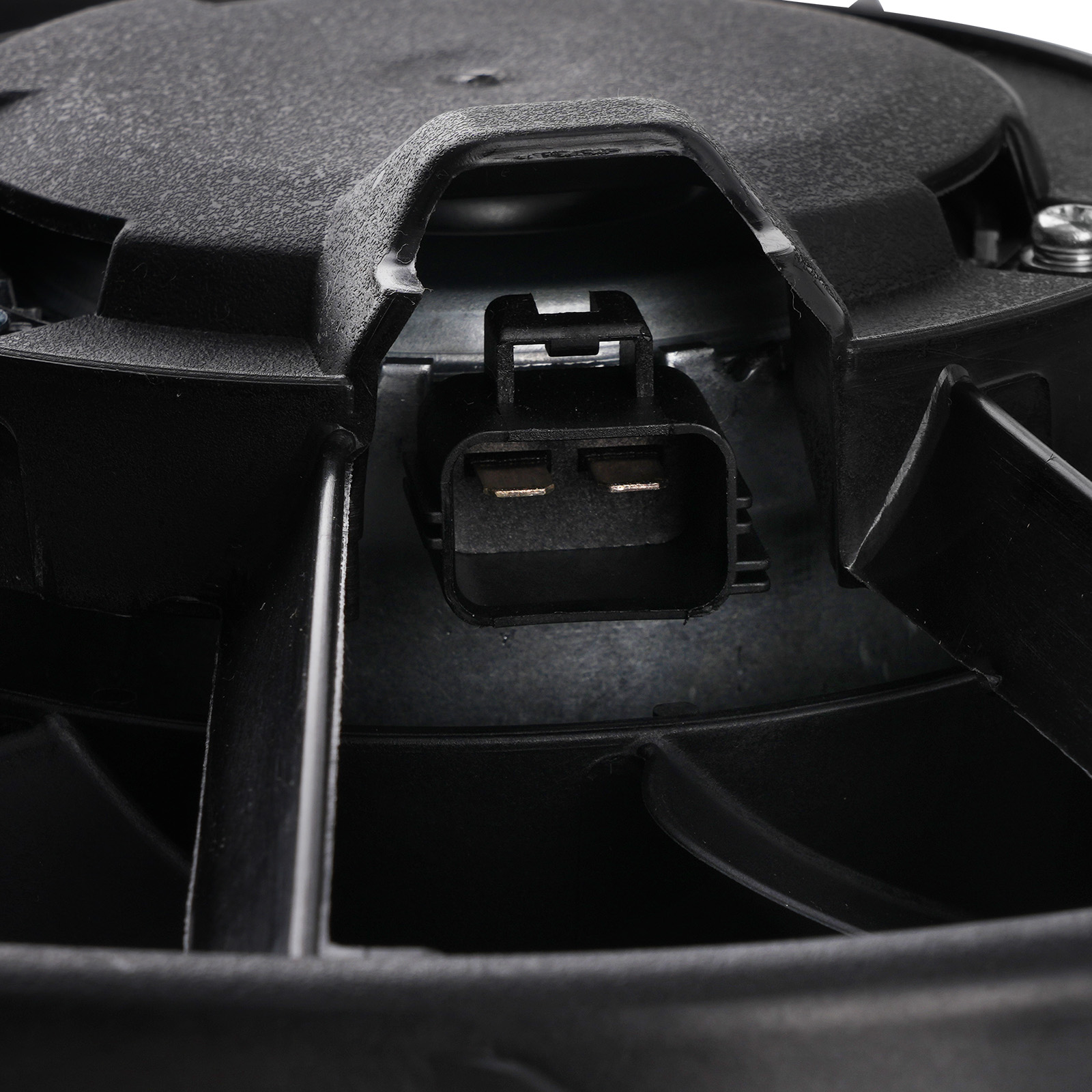 Radiator Cooling Fan for Ford Mustang 2015 2016-2022 621536 FO3115204