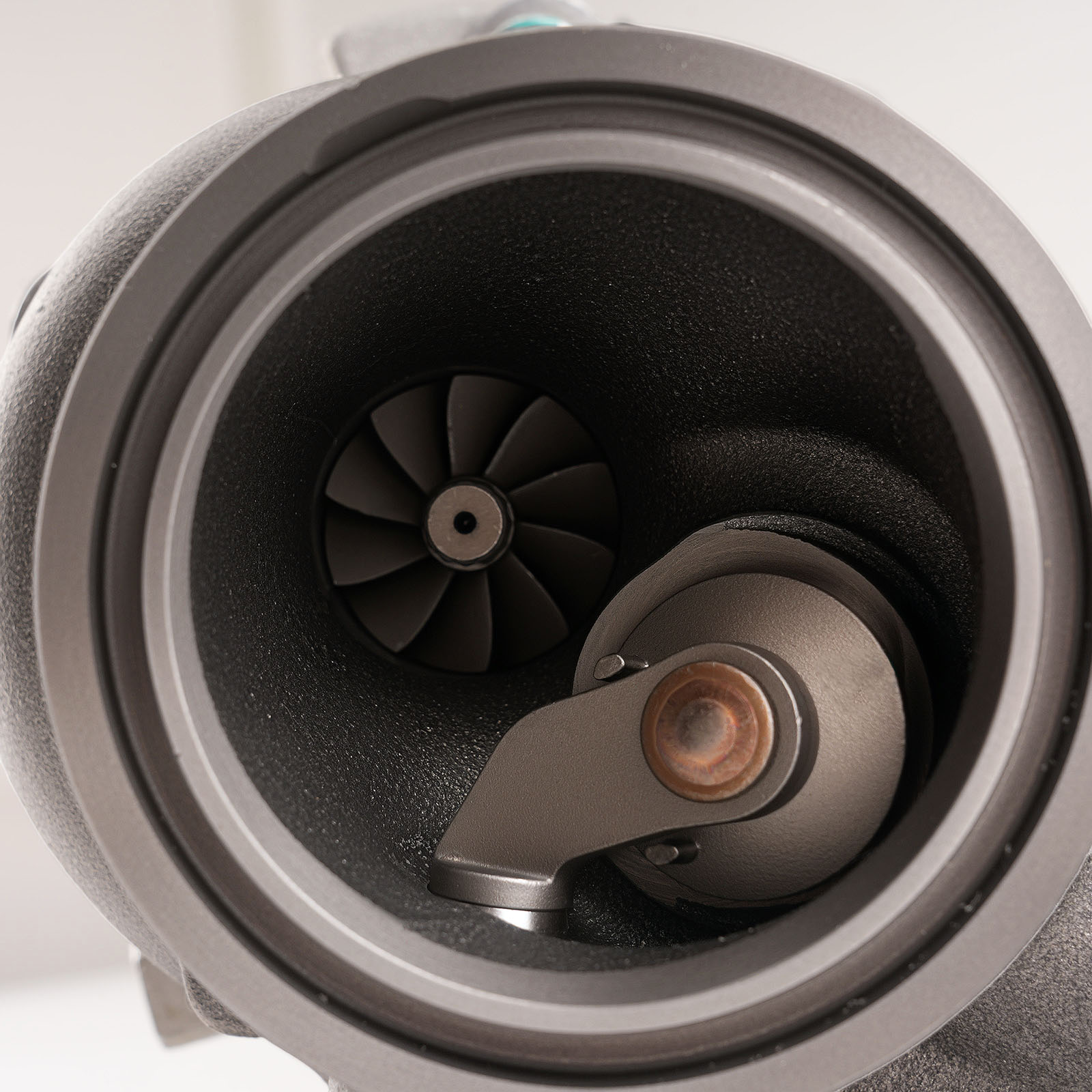 Turbocharger für VW Tiguan SE/SEL/Highline 2.0L 2018-2024 06K145061B Oil Cooling