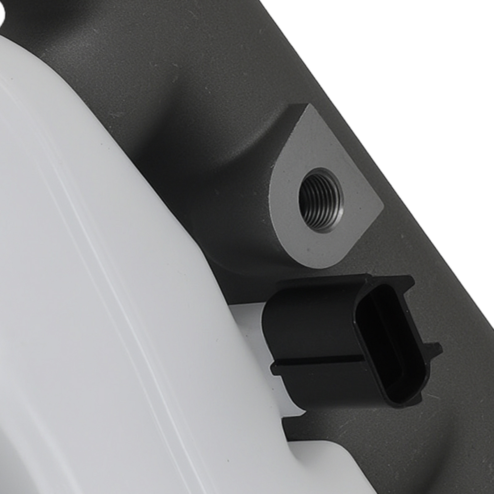 Brake Master Cylinder w/Reservoir for Ford Mustang V6 3.8L 1999-2004 M390518